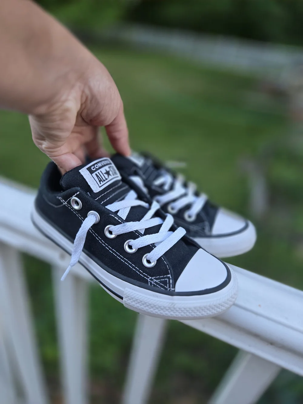 Converse Kids' Black Low Top Chuck Taylor All Star Sneakers US13